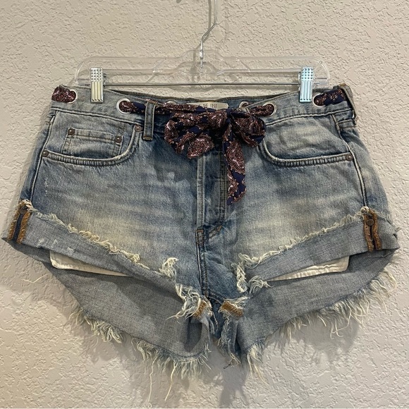 We The Free Sashed and Relaxed Shorts - Picture 7 of 10